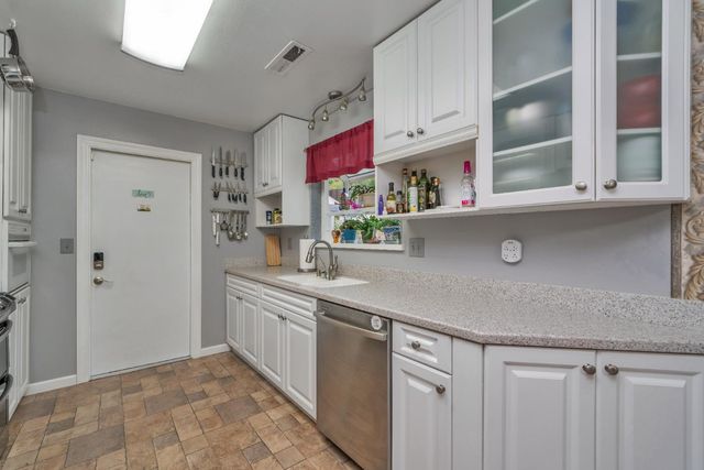 2367 Ponderosa Rd, Rescue, CA 95672