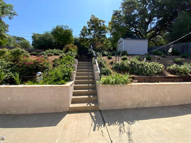 2367 Ponderosa Rd, Rescue, CA 95672