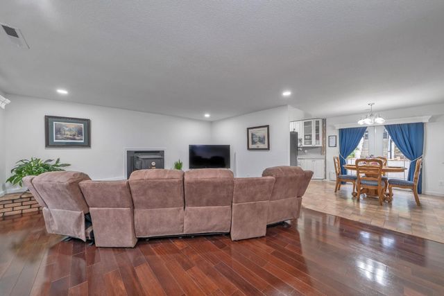 2367 Ponderosa Rd, Rescue, CA 95672