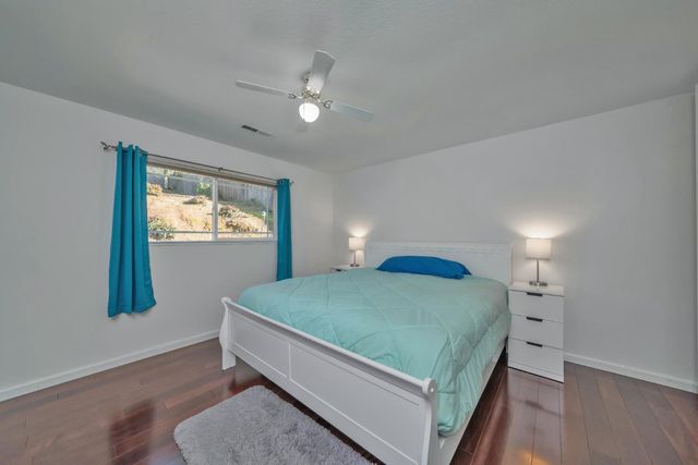 2367 Ponderosa Rd, Rescue, CA 95672