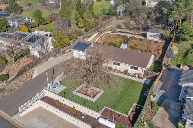 2367 Ponderosa Rd, Rescue, CA 95672