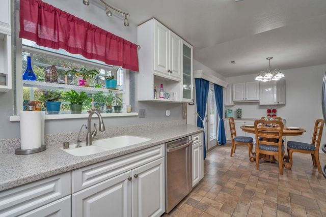 2367 Ponderosa Rd, Rescue, CA 95672