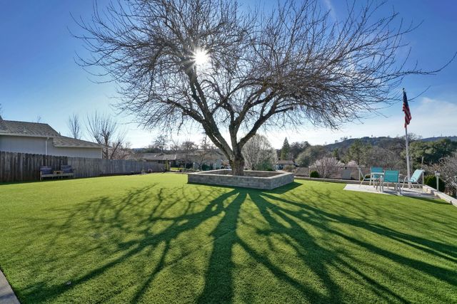 2367 Ponderosa Rd, Rescue, CA 95672