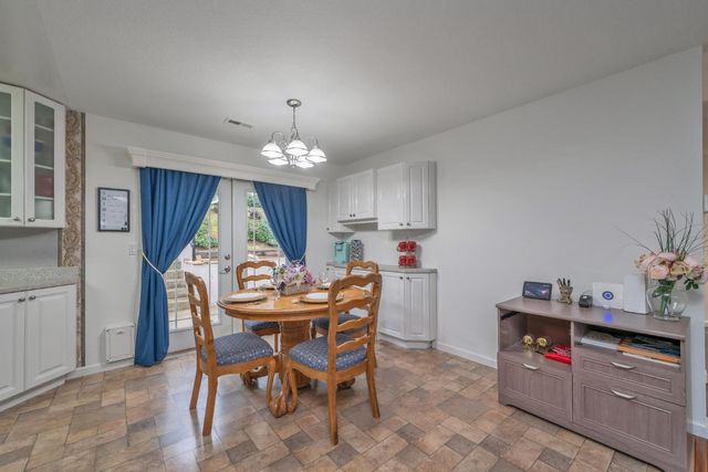 2367 Ponderosa Rd, Rescue, CA 95672