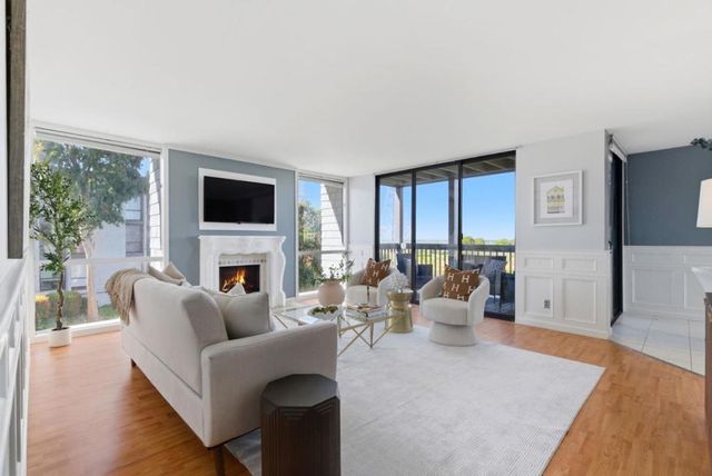 651 Port Drive 208, San Mateo, CA 94404