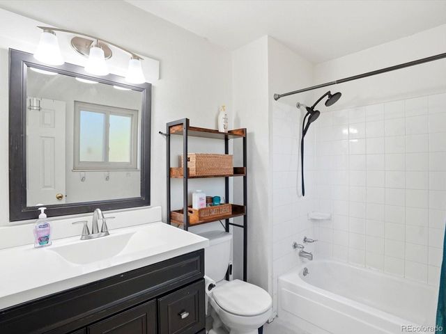 15803 E Tufts Ave, Aurora, CO 80015