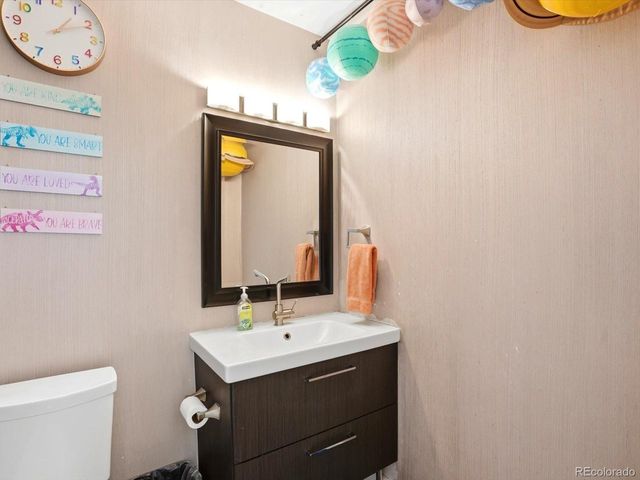 15803 E Tufts Ave, Aurora, CO 80015