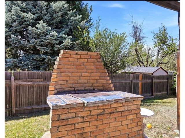 15803 E Tufts Ave, Aurora, CO 80015