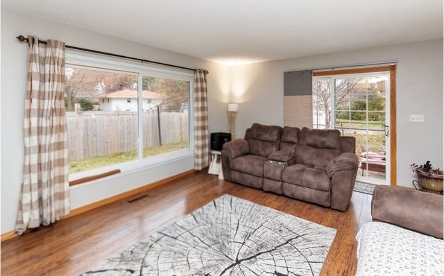 3838 Valdez Drive, Des Moines, IA 50310