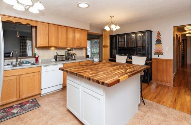 3838 Valdez Drive, Des Moines, IA 50310