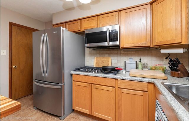 3838 Valdez Drive, Des Moines, IA 50310