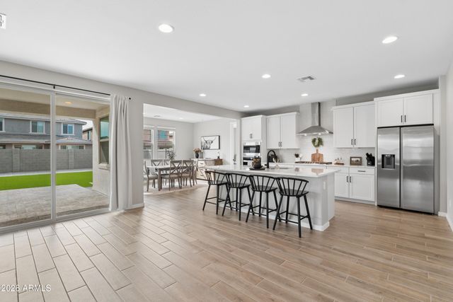 1135 W TREASURE Trail, Apache Junction, AZ 85120