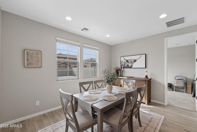 1135 W TREASURE Trail, Apache Junction, AZ 85120