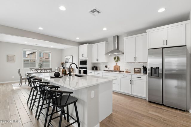 1135 W TREASURE Trail, Apache Junction, AZ 85120
