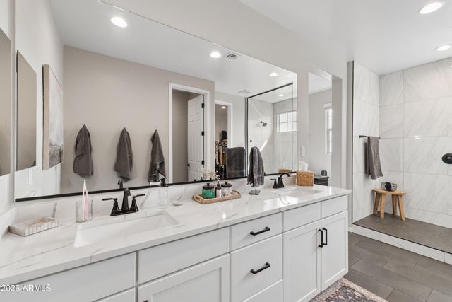 1135 W TREASURE Trail, Apache Junction, AZ 85120