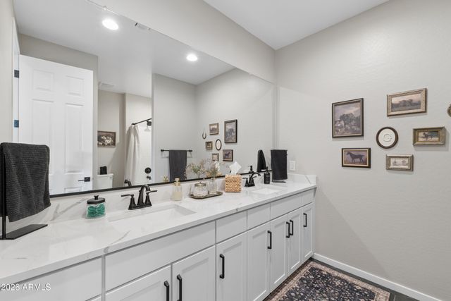 1135 W TREASURE Trail, Apache Junction, AZ 85120