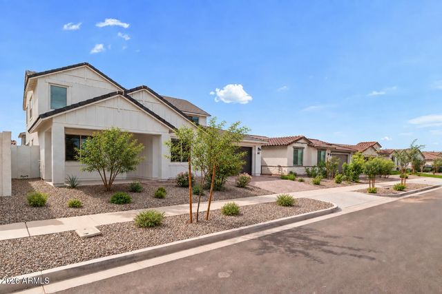 1135 W TREASURE Trail, Apache Junction, AZ 85120