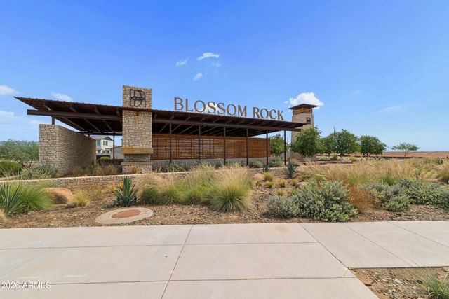 1135 W TREASURE Trail, Apache Junction, AZ 85120