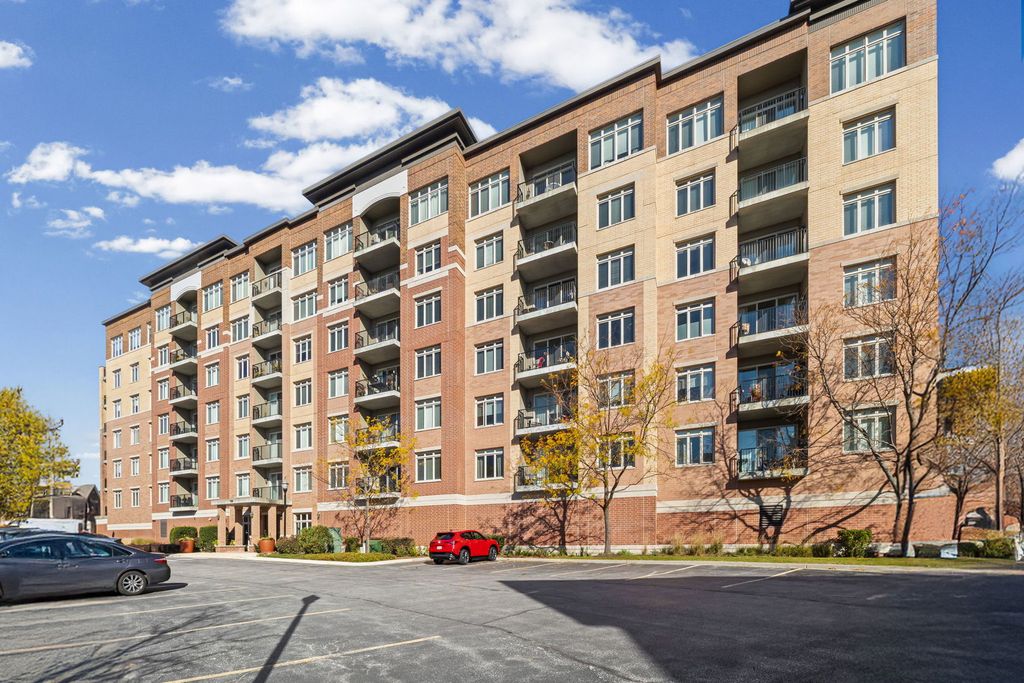 1199 E Port Clinton Road 601, Vernon Hills, IL 60061 — exterior