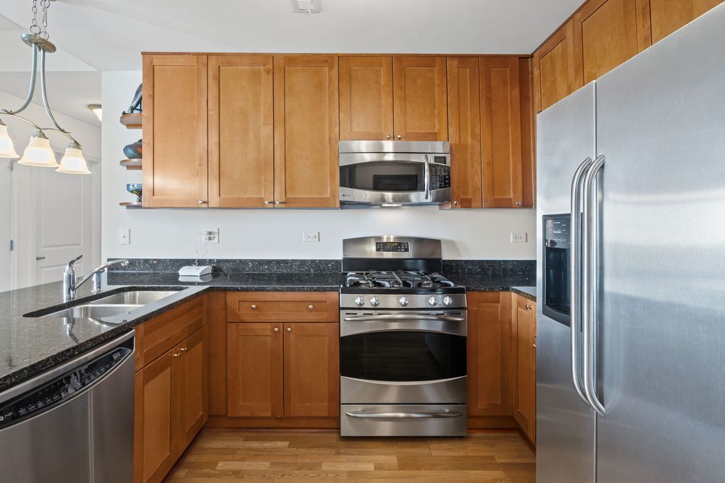 1199 E Port Clinton Road 601, Vernon Hills, IL 60061 — photo 2