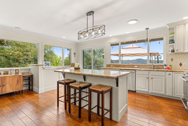 638 Oakhaven Rd, Auburn, CA 95603