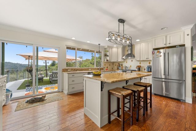 638 Oakhaven Rd, Auburn, CA 95603