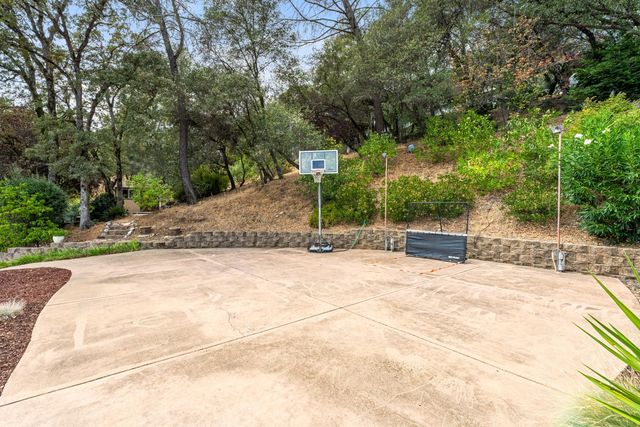 638 Oakhaven Rd, Auburn, CA 95603