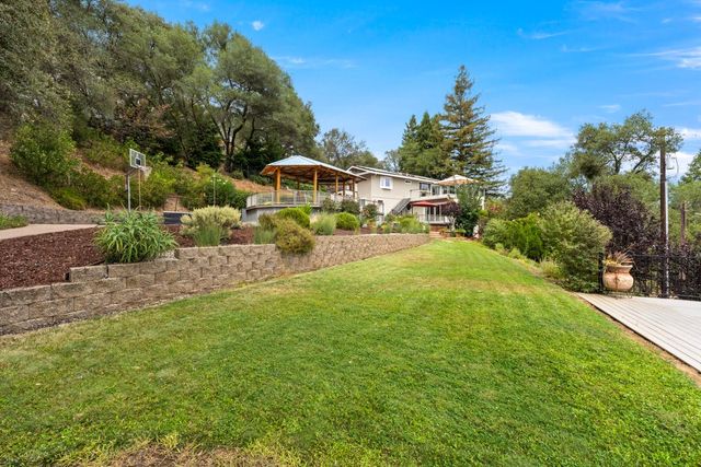 638 Oakhaven Rd, Auburn, CA 95603