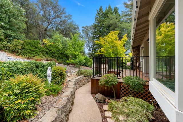 638 Oakhaven Rd, Auburn, CA 95603