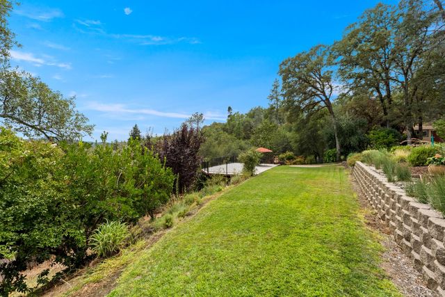 638 Oakhaven Rd, Auburn, CA 95603