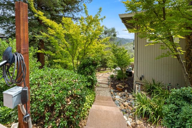 638 Oakhaven Rd, Auburn, CA 95603