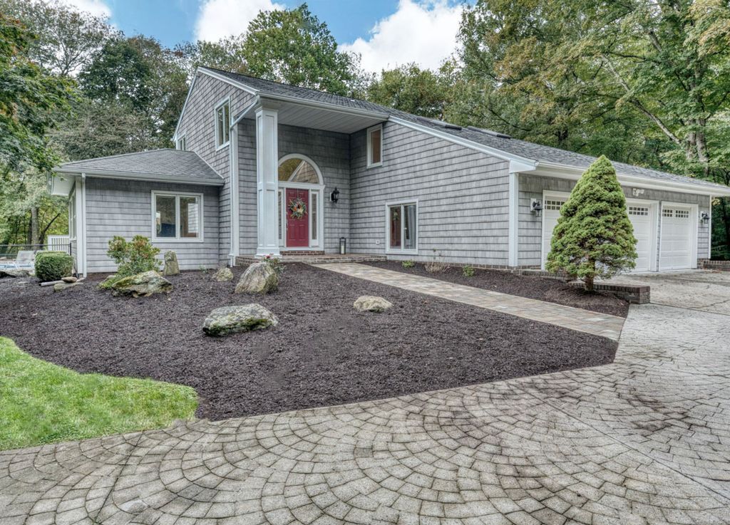 213 Josies Ring Road, Monroe, CT 06468