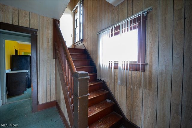 148 Oak Street, Elyria, OH 44035