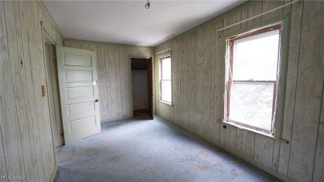 148 Oak Street, Elyria, OH 44035