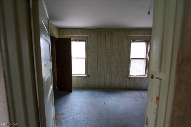 148 Oak Street, Elyria, OH 44035