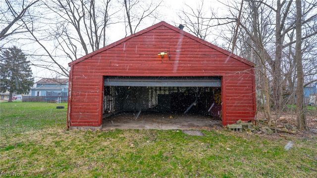 148 Oak Street, Elyria, OH 44035