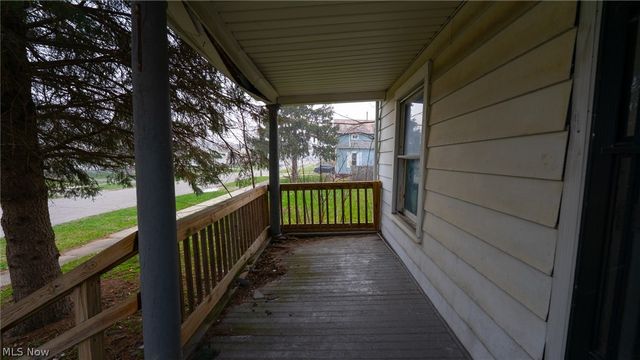 148 Oak Street, Elyria, OH 44035