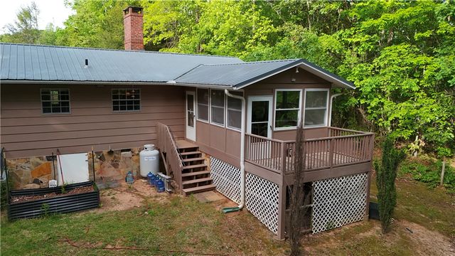380 Honeysuckle Drive, Mountain Rest, SC 29664