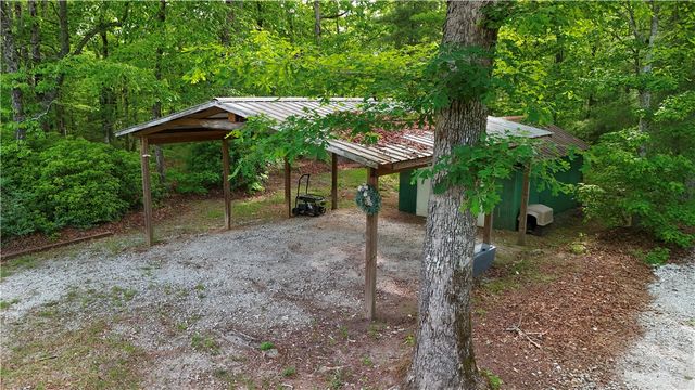 380 Honeysuckle Drive, Mountain Rest, SC 29664