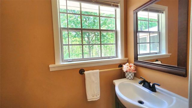 380 Honeysuckle Drive, Mountain Rest, SC 29664