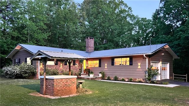 380 Honeysuckle Drive, Mountain Rest, SC 29664