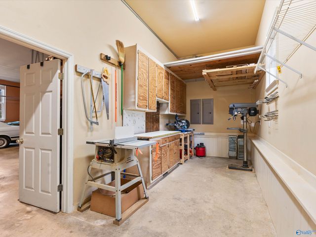 2703 Deford Mill Road SE, Owens Cross Roads, AL 35763