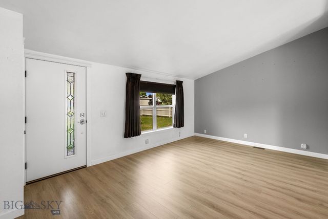 806 Oakwood Drive, Belgrade, MT 59714