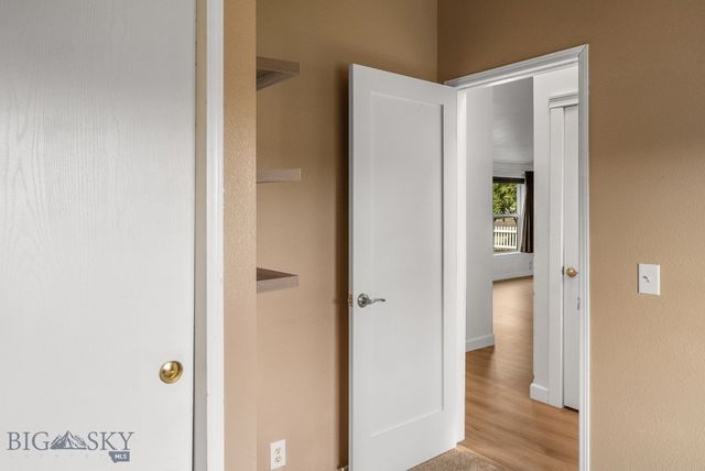 806 Oakwood Drive, Belgrade, MT 59714