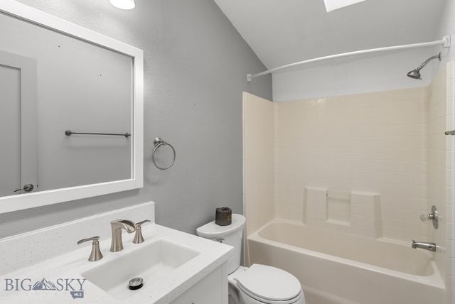 806 Oakwood Drive, Belgrade, MT 59714