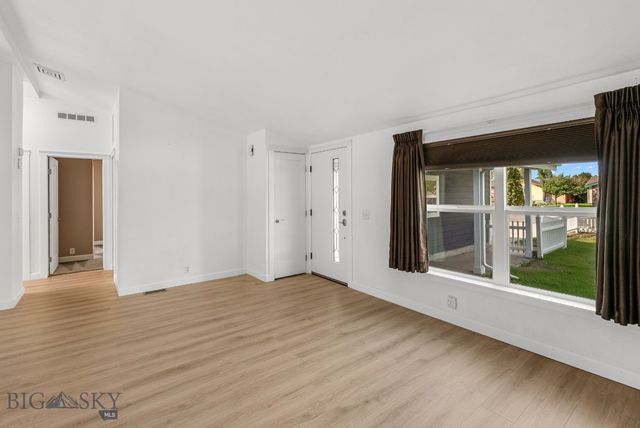 806 Oakwood Drive, Belgrade, MT 59714