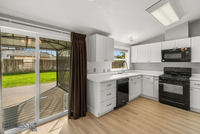 806 Oakwood Drive, Belgrade, MT 59714