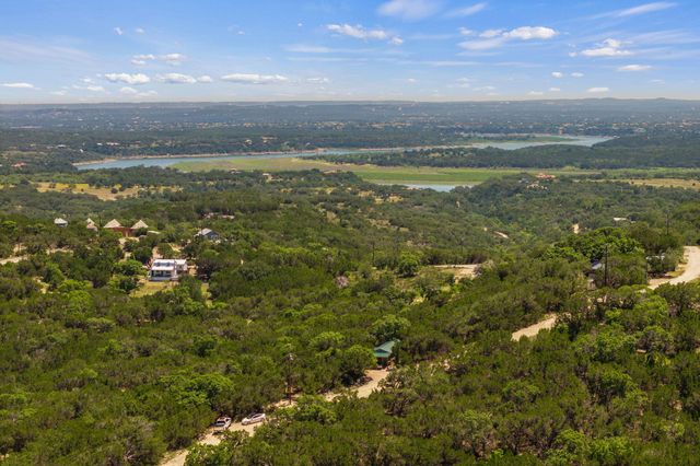 6925 White Hills LN, Marble Falls, TX 78654