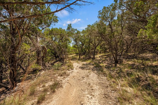 6925 White Hills LN, Marble Falls, TX 78654