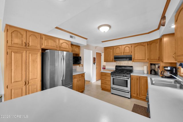 1055 Bell Street, Toms River, NJ 08753
